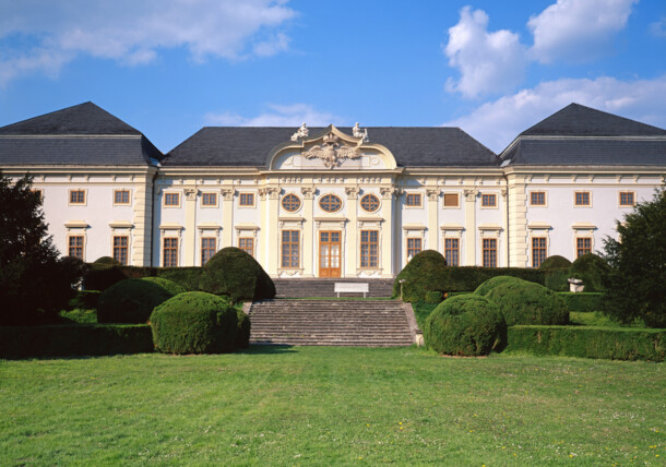     Halbturn Palace 